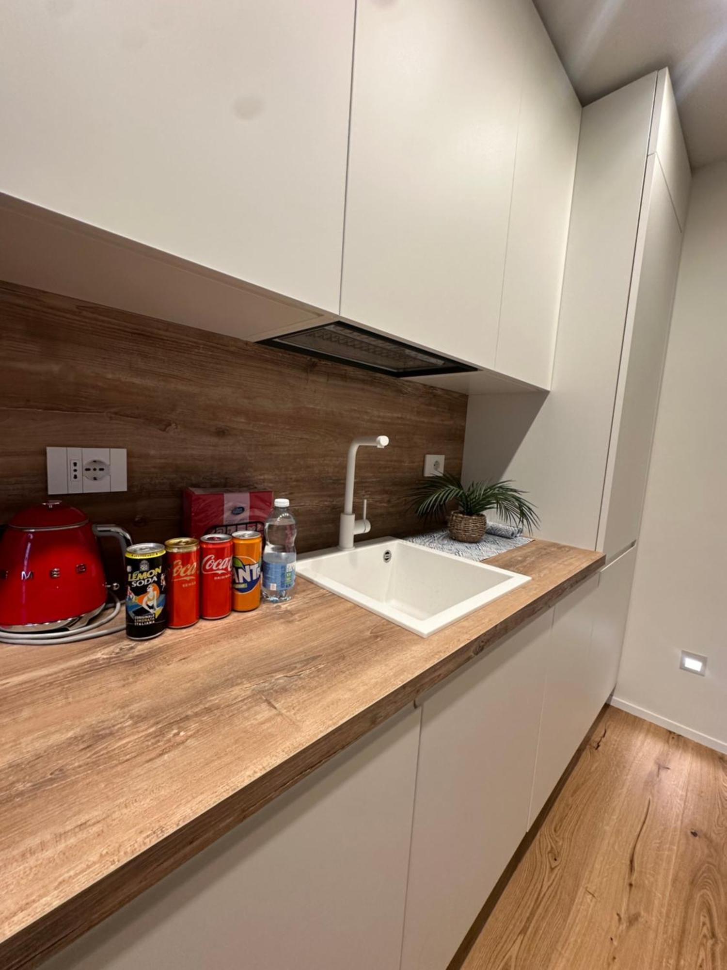 Private Apartment With Wi-Fi Milano City Near Duomo Atena Экстерьер фото