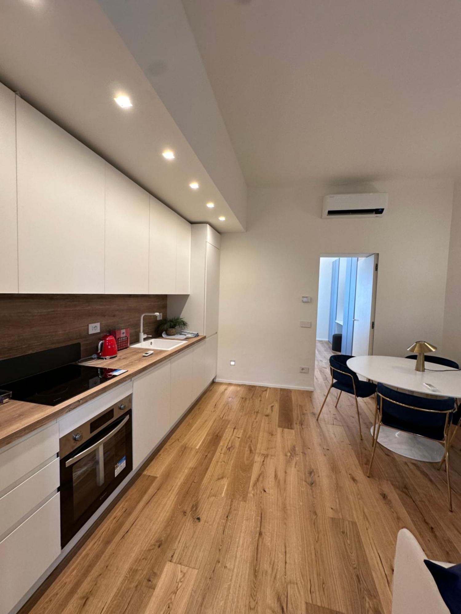 Private Apartment With Wi-Fi Milano City Near Duomo Atena Экстерьер фото