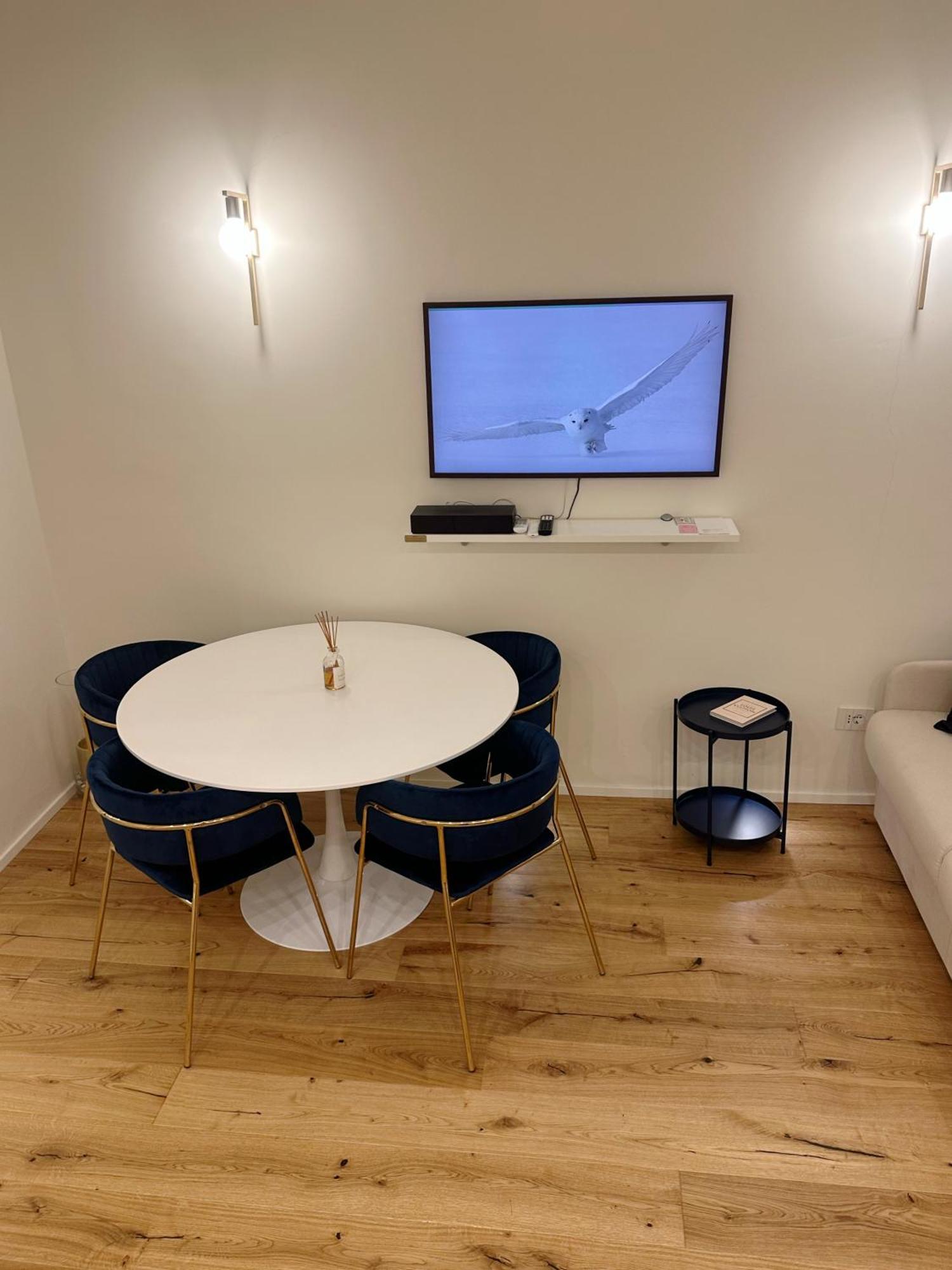 Private Apartment With Wi-Fi Milano City Near Duomo Atena Экстерьер фото