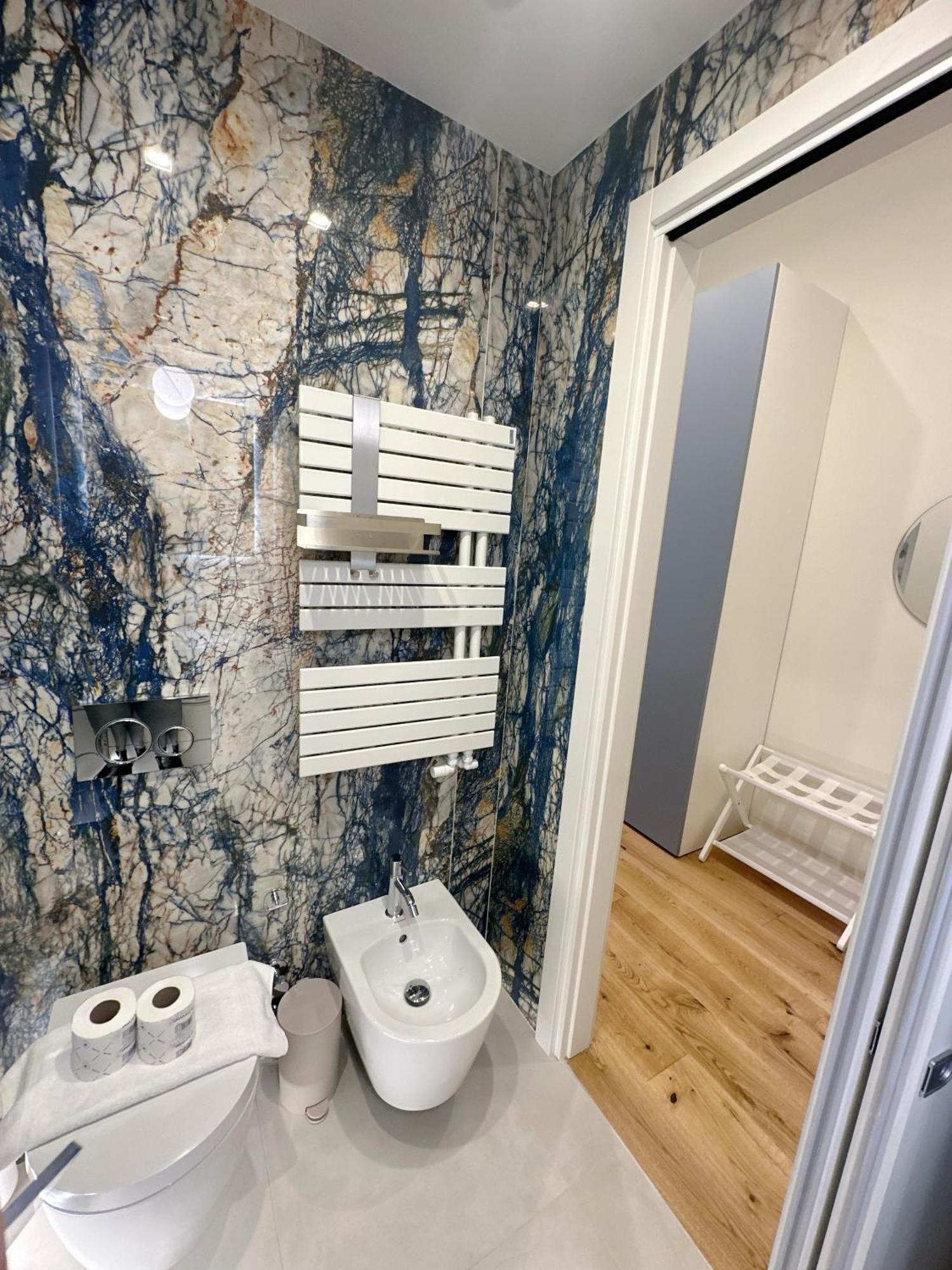 Private Apartment With Wi-Fi Milano City Near Duomo Atena Экстерьер фото